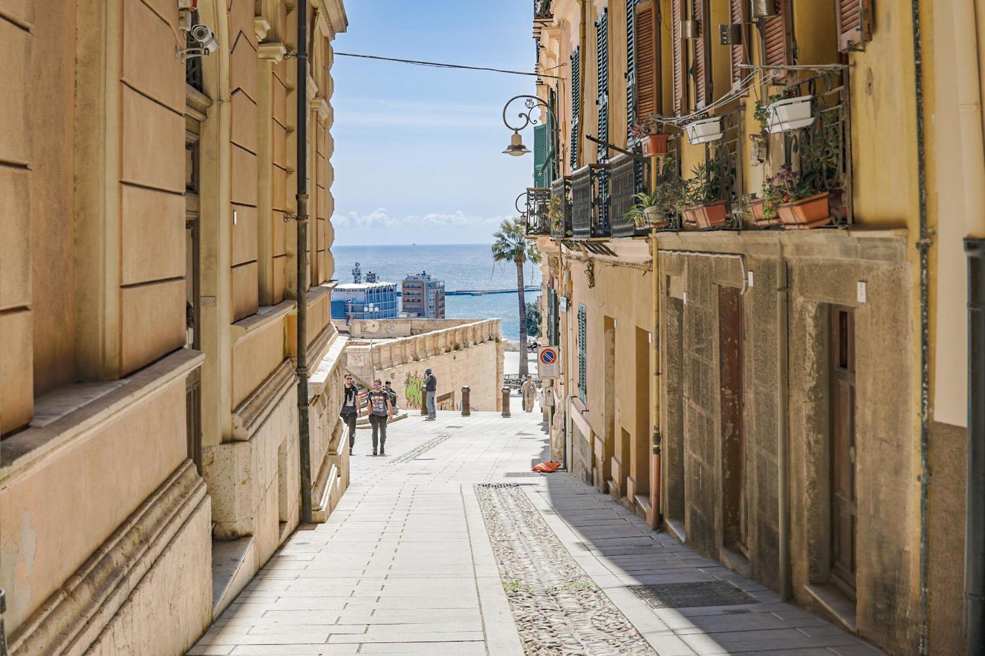 Casa Storica Di Charme Con Vista Mare Nel Cuore Di Cagliari Eksteriør bilde